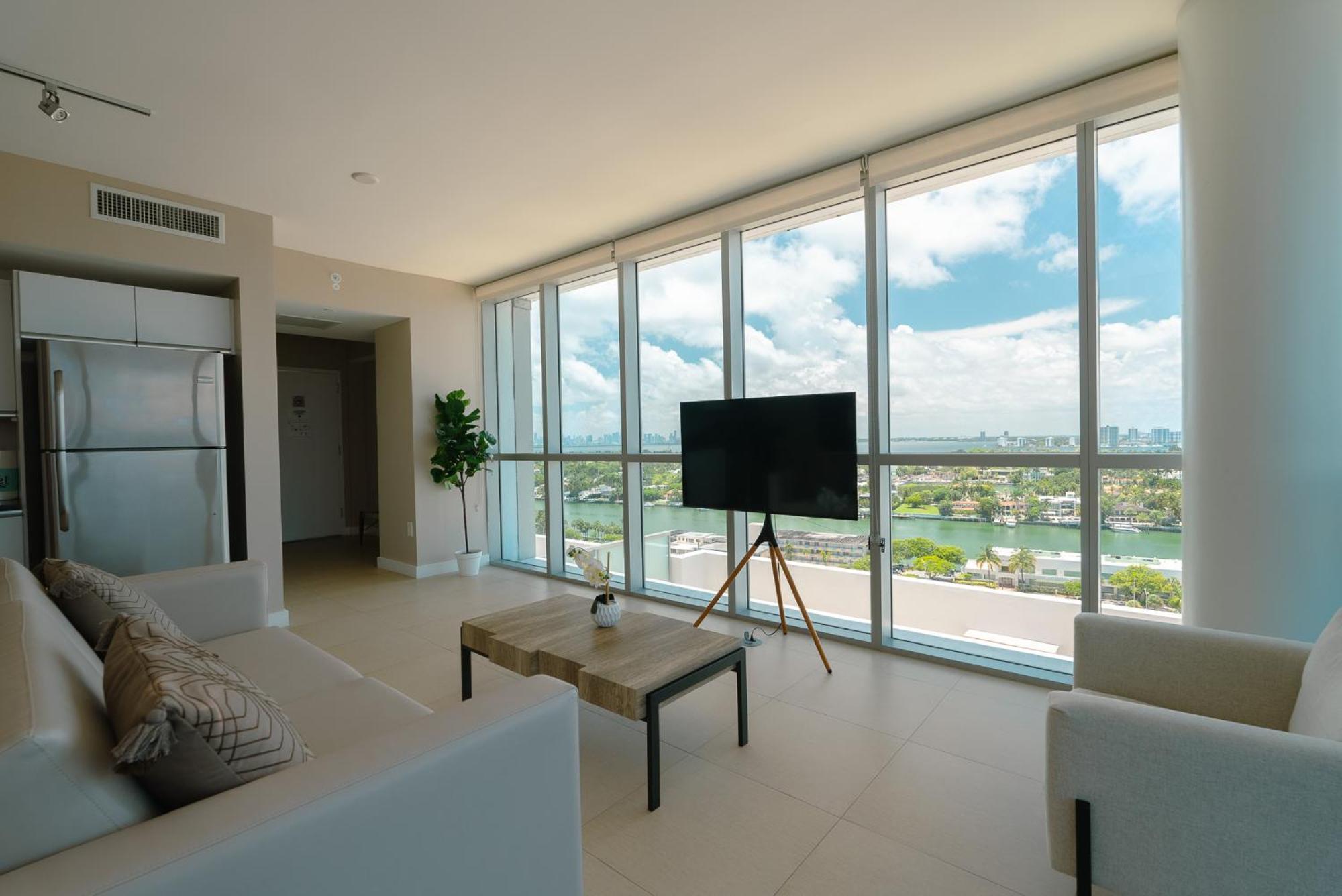 Ocean 2 Sky At Monte Carlo Miami Beach Bilik gambar
