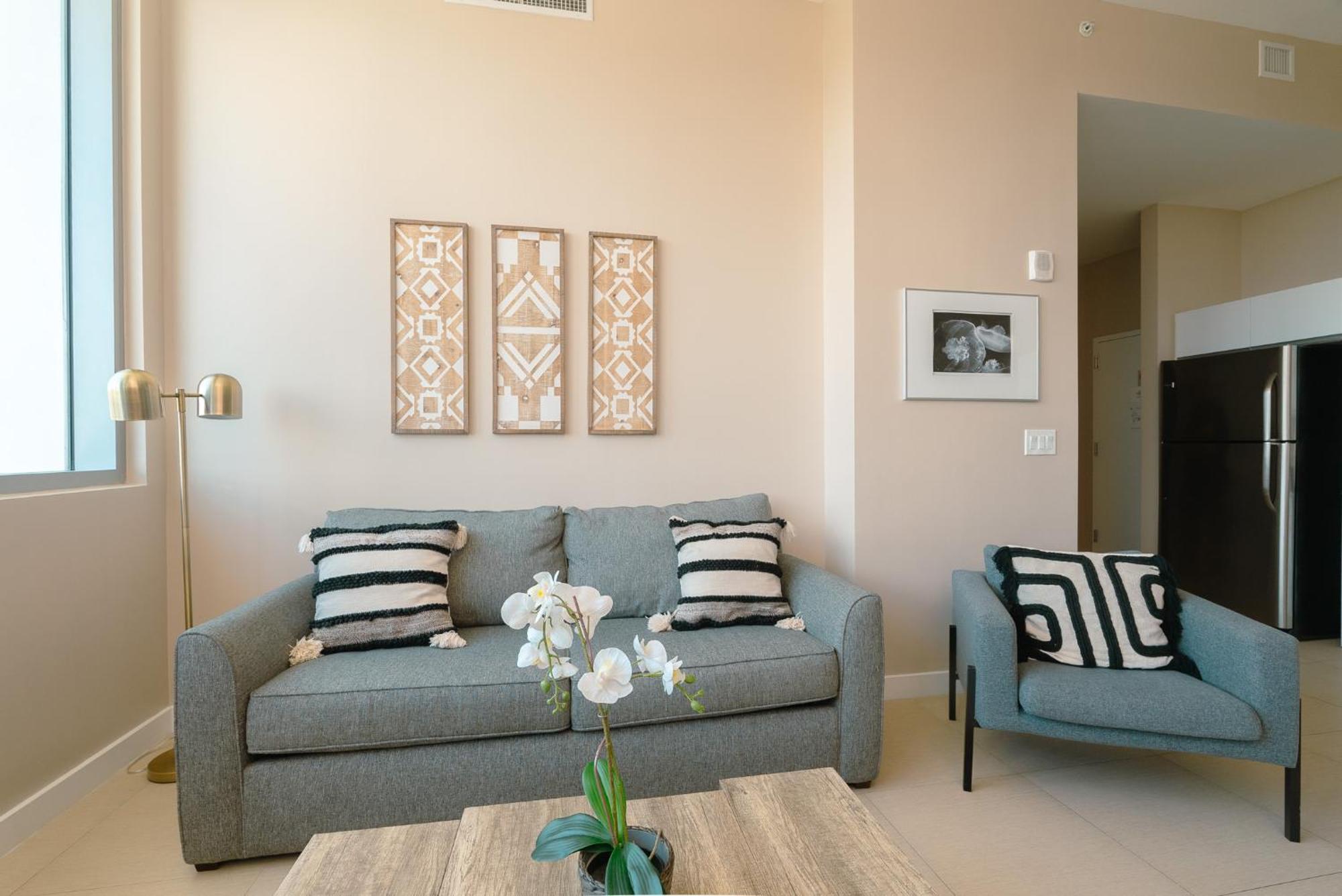 Ocean 2 Sky At Monte Carlo Miami Beach Bilik gambar