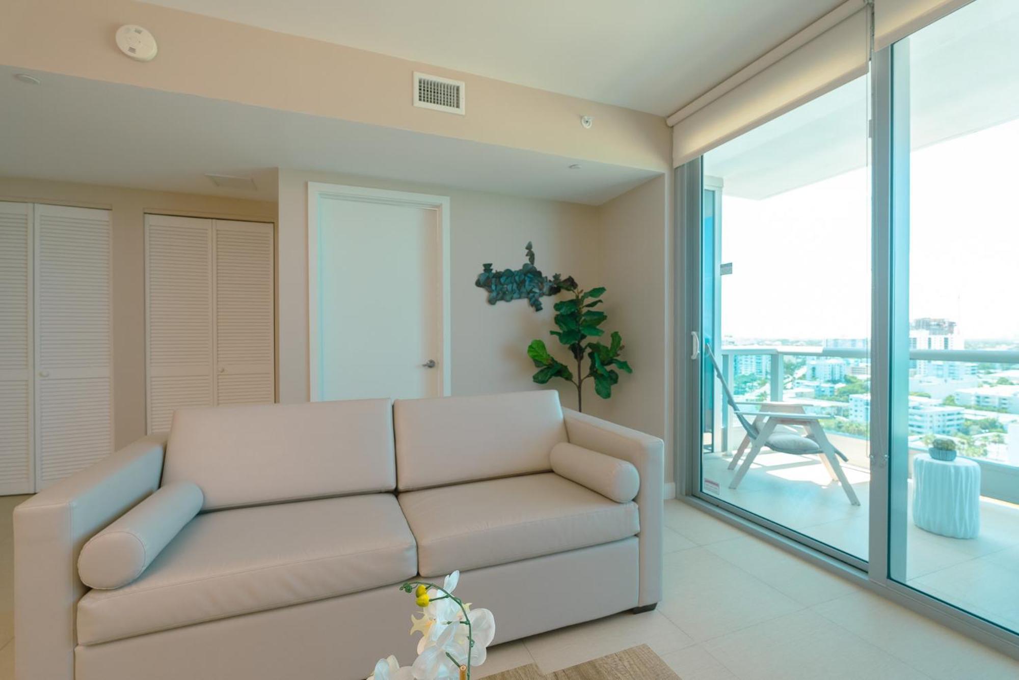 Ocean 2 Sky At Monte Carlo Miami Beach Bilik gambar