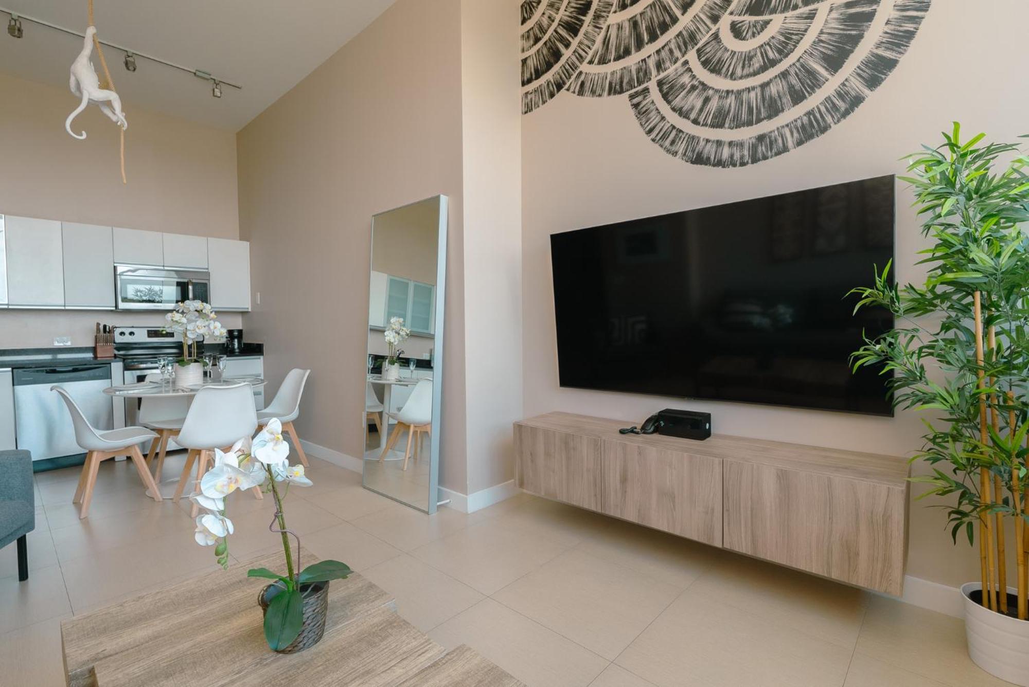 Ocean 2 Sky At Monte Carlo Miami Beach Bilik gambar