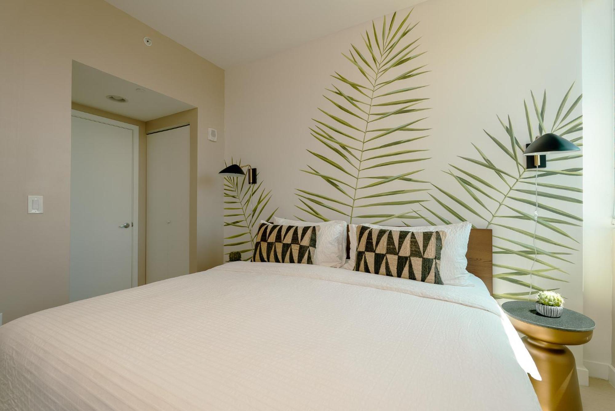 Ocean 2 Sky At Monte Carlo Miami Beach Bilik gambar