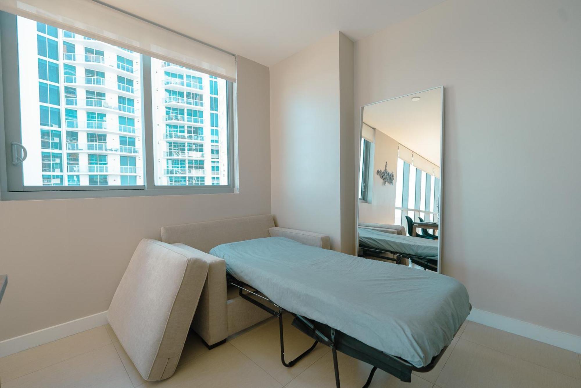 Ocean 2 Sky At Monte Carlo Miami Beach Bilik gambar