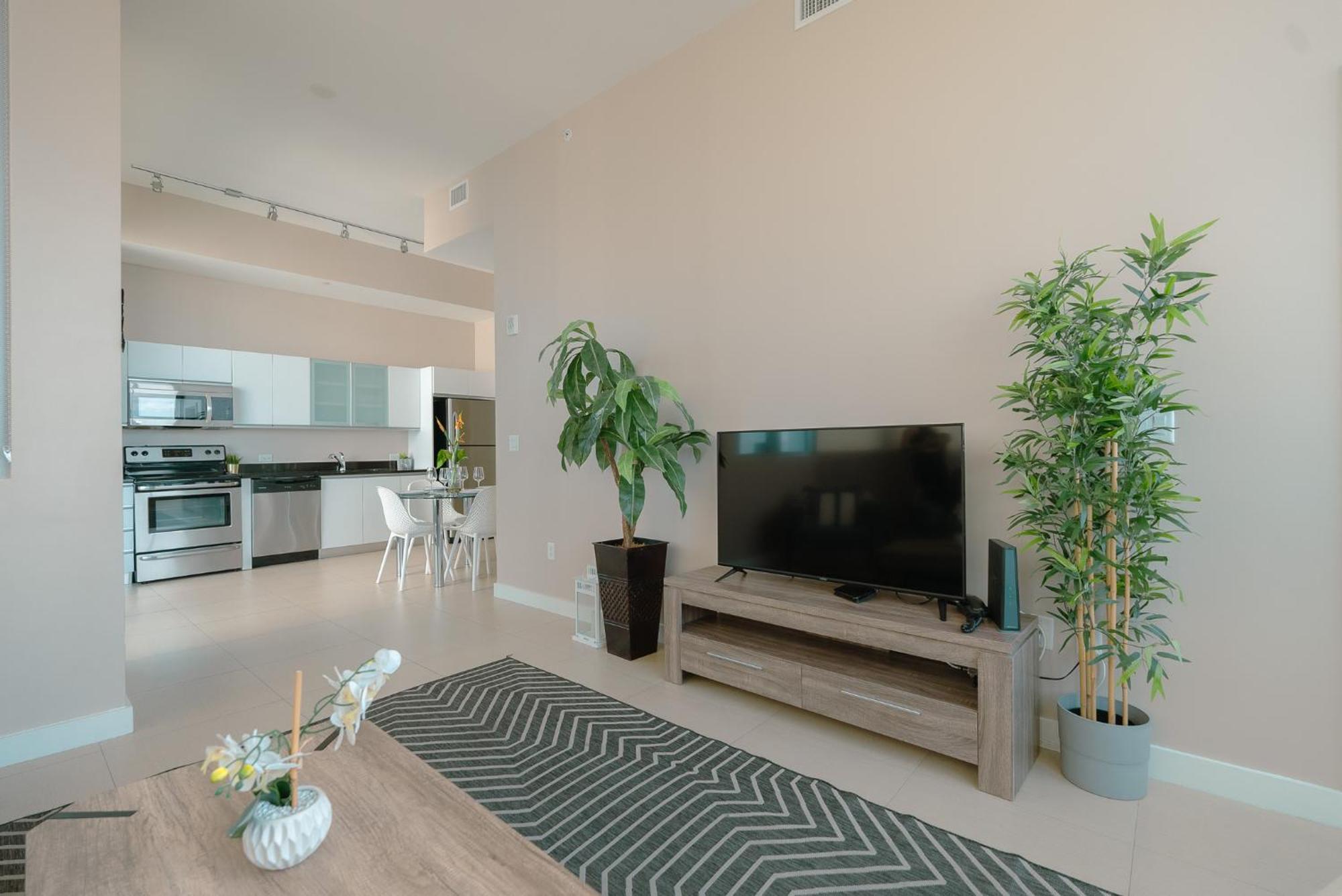 Ocean 2 Sky At Monte Carlo Miami Beach Bilik gambar