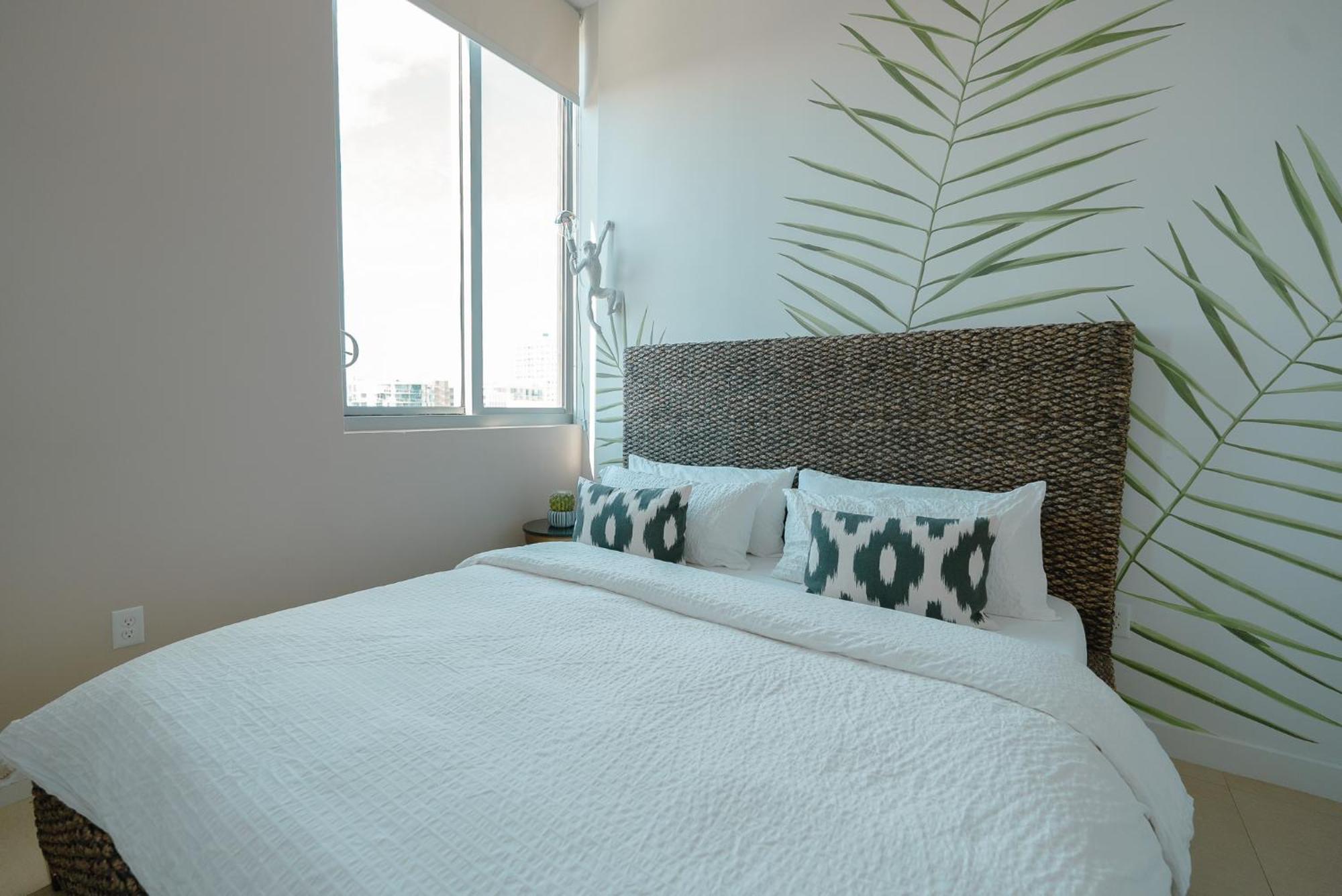 Ocean 2 Sky At Monte Carlo Miami Beach Bilik gambar